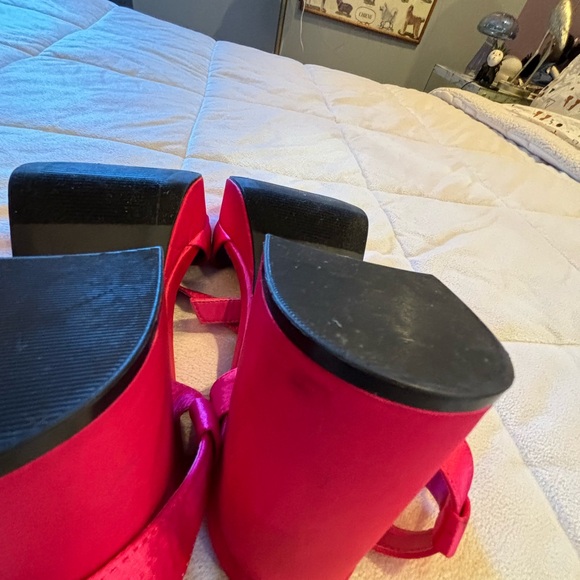 Strappy Platform Heel (WW) - Picture 7 of 11